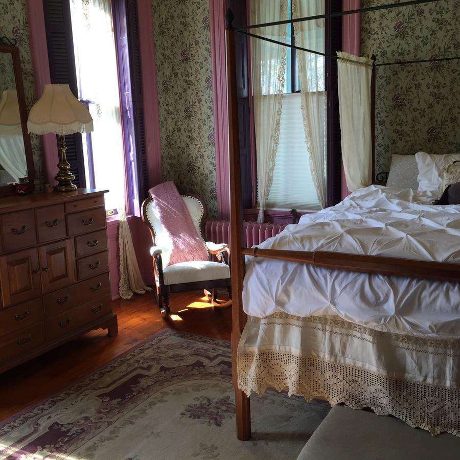 Susquehanna Manor Bed and breakfast 2*