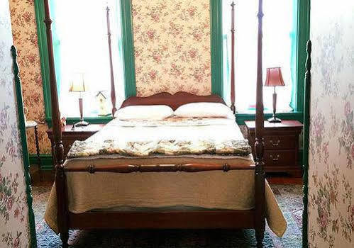 Susquehanna Manor Bed and breakfast