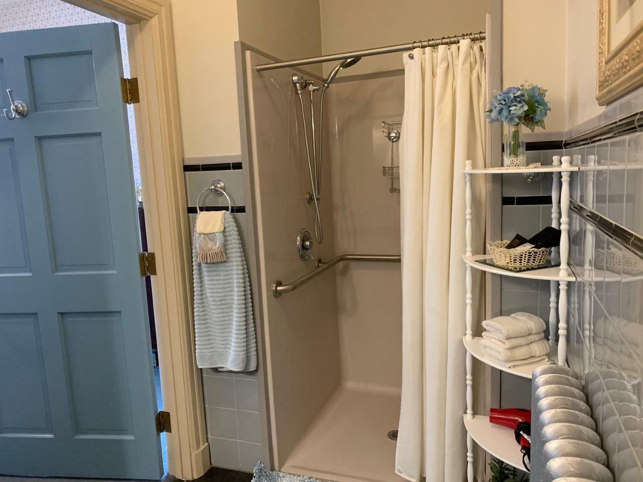 Susquehanna Manor Bed and breakfast 2*