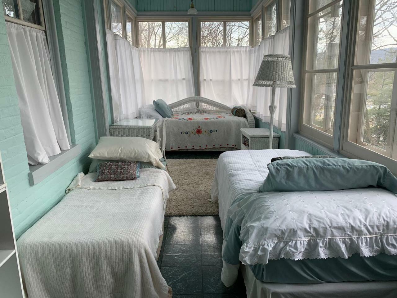 Susquehanna Manor Bed and breakfast 2*